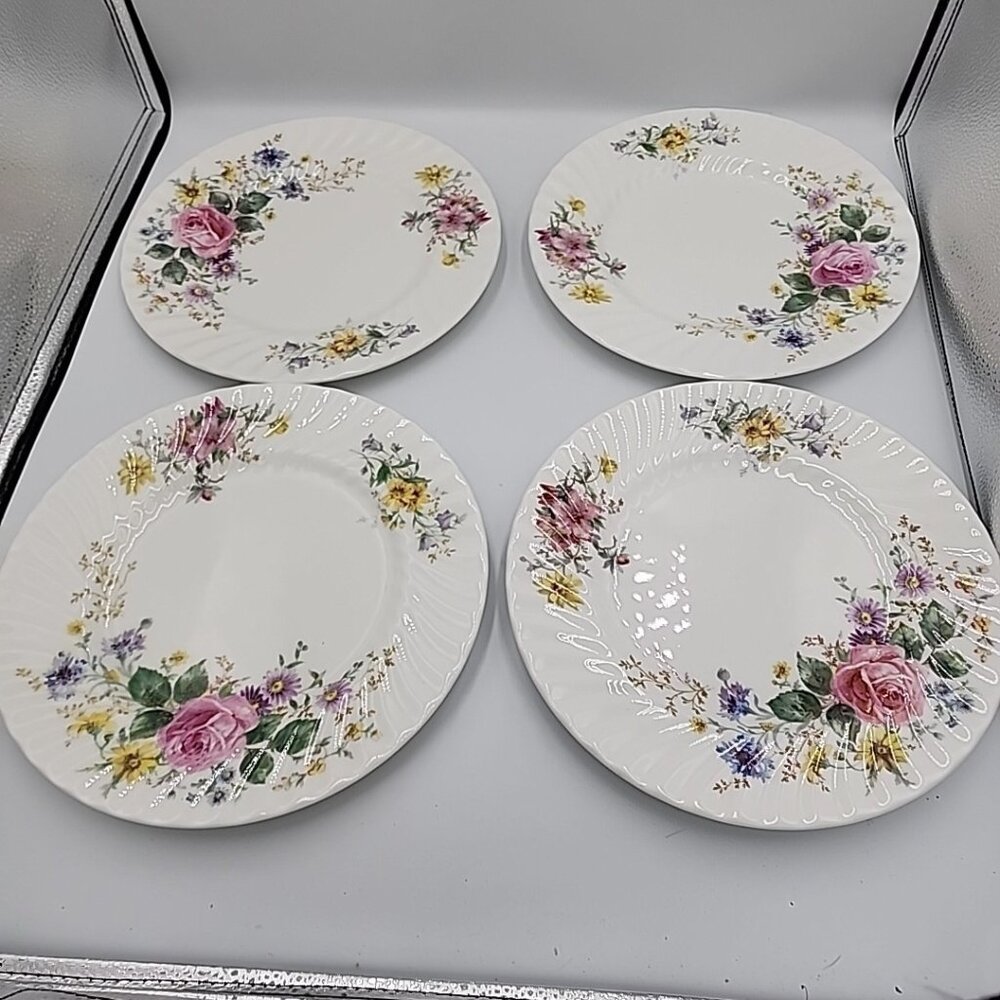Royal Doulton English Fine Bone China Dinner Plates Arcadia Scalloped Border X4